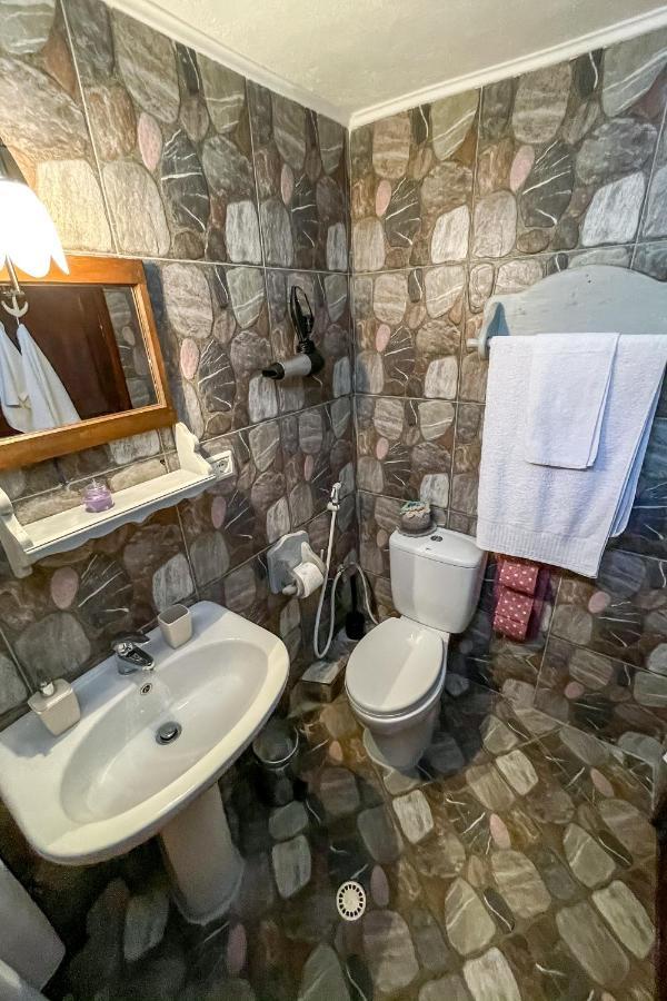 Bujtina Kodiket Guesthouse Berat Eksteriør billede