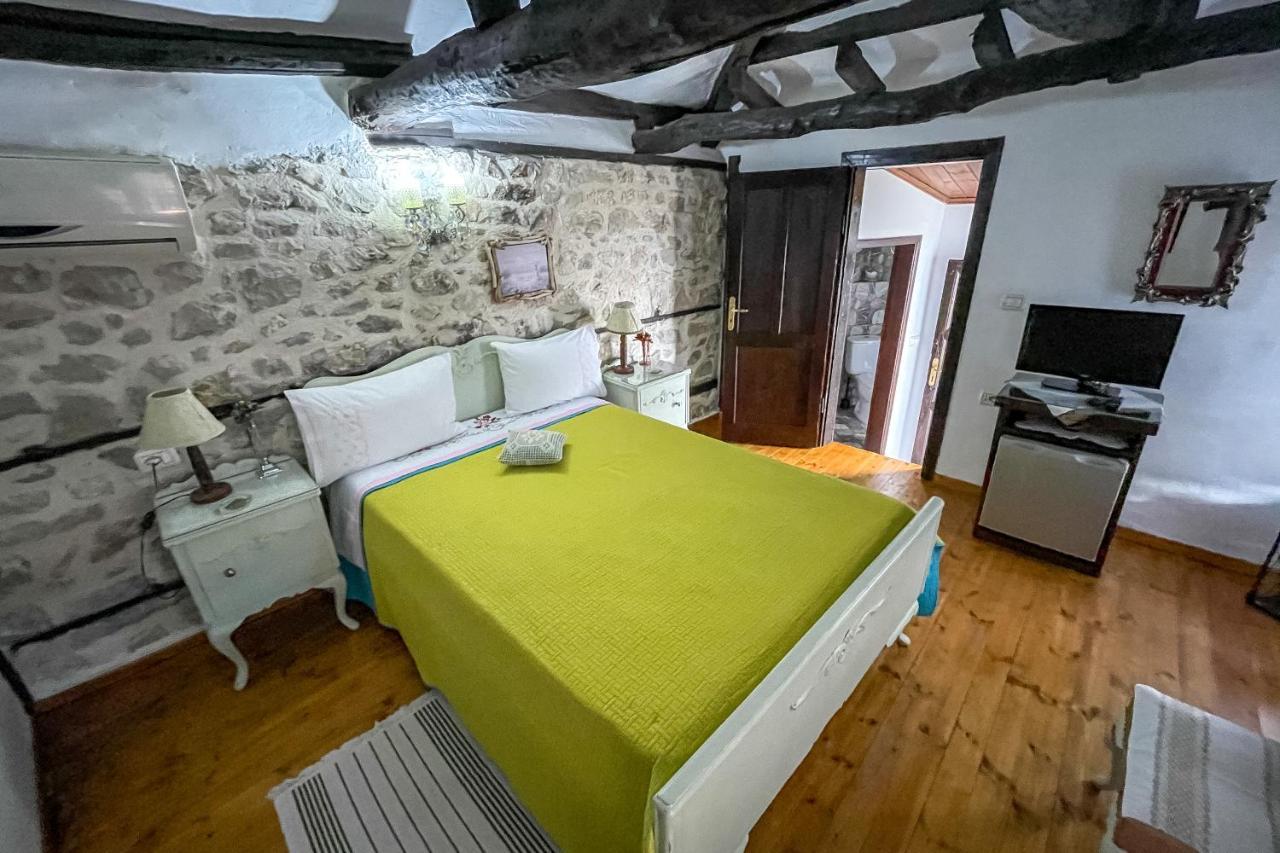 Bujtina Kodiket Guesthouse Berat Eksteriør billede