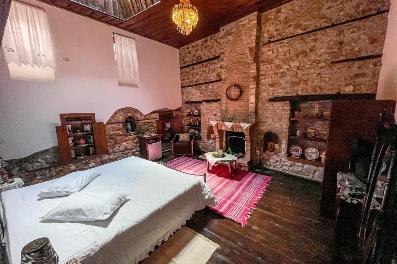 Bujtina Kodiket Guesthouse Berat Eksteriør billede